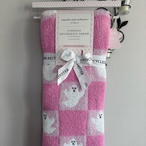 Cupcakes & Cashmere Checkered Pink Ghost Viral Plush Halloween Decor Blanket New